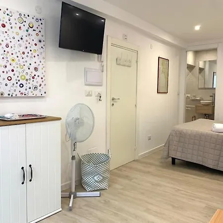 Apartment Cavour 80 *