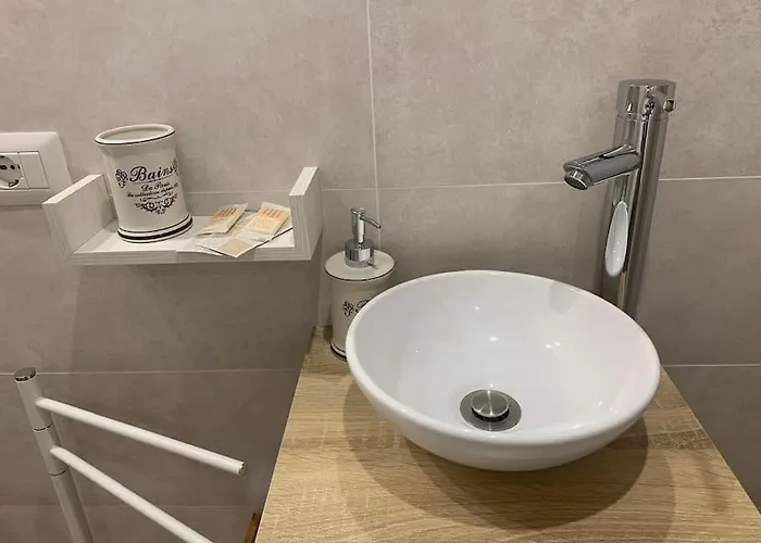 Апартаменты Cavour 80 *