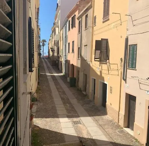 Cavour 80 Альгеро